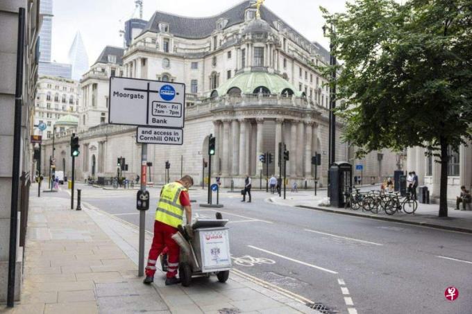 Ӣ��ͨ�͸���Ԥ�� ���и������ٴμ�Ϣ