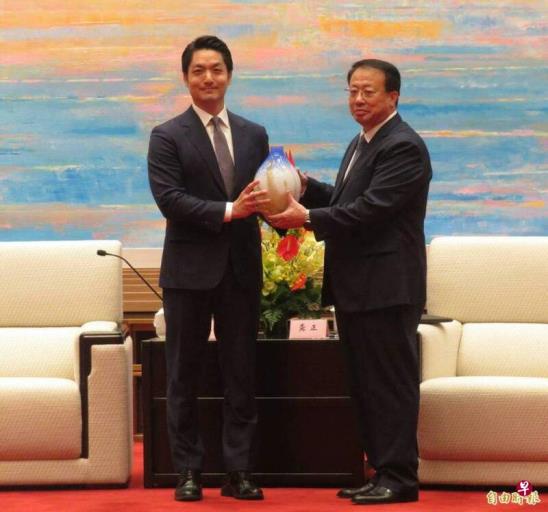 蒋万安与龚正会面:两岸关系要争取和平双赢