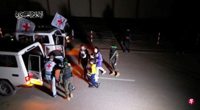 以哈同意停火延长48小时 27日11人质获释