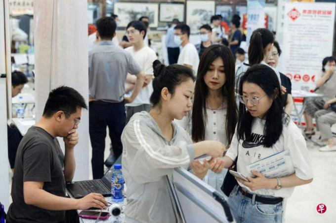 中国明年高校毕业生1179万人 再创新高