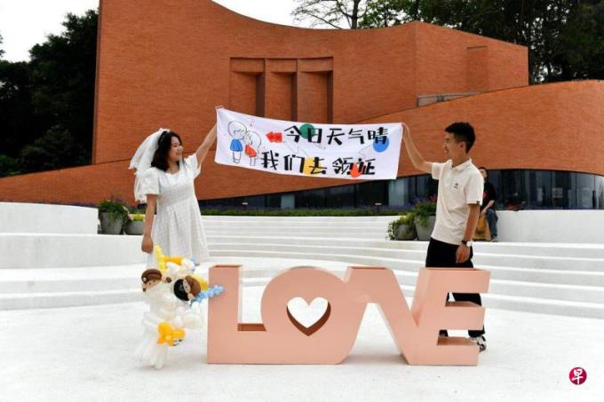 中国特稿:中国式催婚失效 大龄青年不将就结婚意愿降