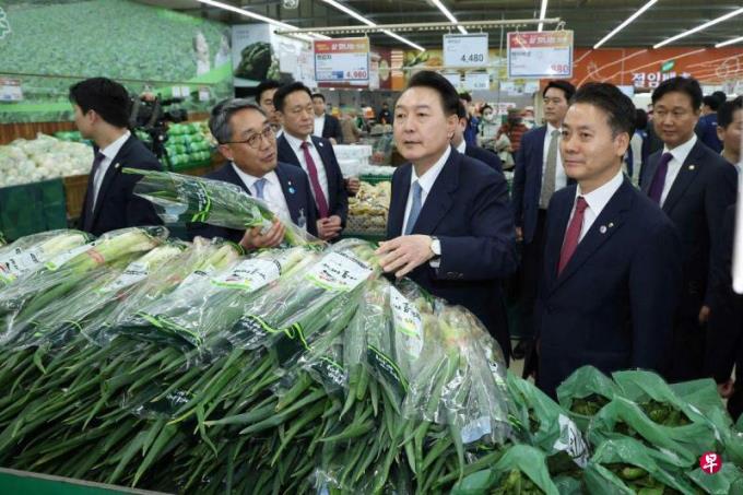 执政党国会选举失利 尹锡悦势必提前变成“跛脚鸭”总统