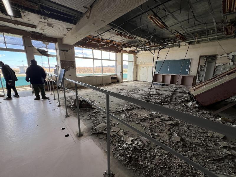 福岛县浪江町的请户小学建筑因地震和海啸严重受损。学校在海峡警报发布后迅速撤离到学校附近的山上,保全了所有师生安全,被称为“奇迹学校”。(符祝慧摄)