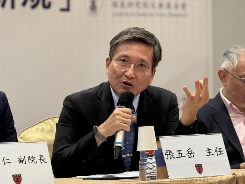 台湾淡江大学两岸关系研究中心主任张五岳7月18日指出, 这次中共三中全会是自1978 年改革开放以来,第一次扬弃以“经济建设”为中心,改以“ 安全建设”为中心,推动改革开放。(缪宗翰摄)