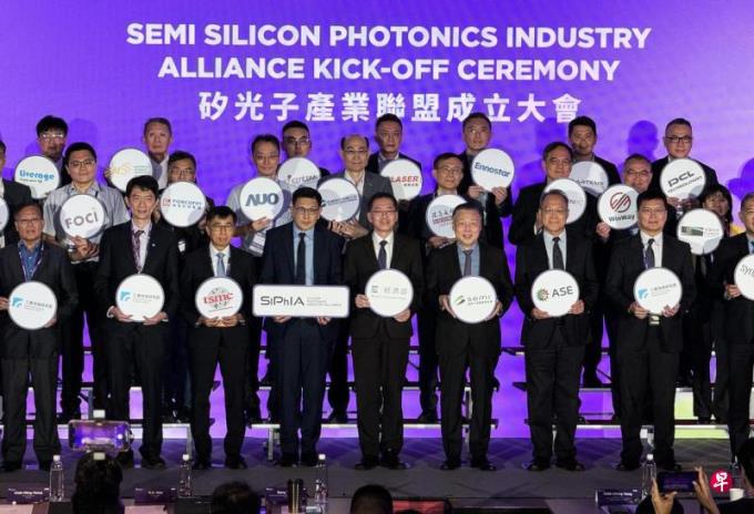 ���ʰ뵼���ҵЭ����̨��ҵ�߳�������Ӳ�ҵ����