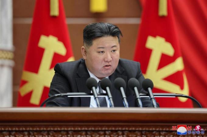 金正恩召开朝鲜劳动党八届11中全会 宣布“最强”对美战略