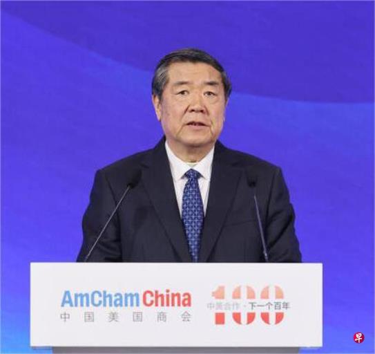 何立峰出席美国商会晚宴 强调中美有广阔合作空间