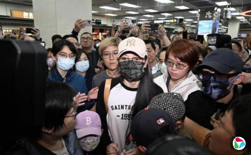 陆配刘振亚限期前离台:要堂堂正正回来