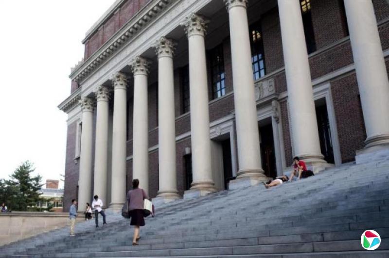 哈佛大学拒绝遵守特朗普政府的政策调整要求