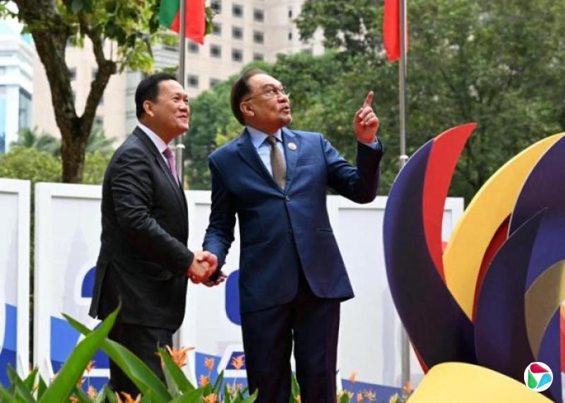 柬首相洪马内:将率团参加柬泰停火会谈