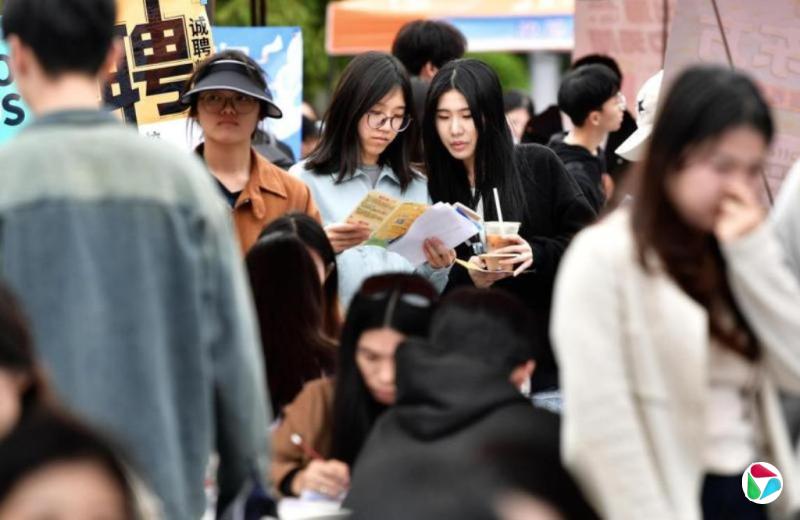 下午察:强制缴社保 谁更需要谁?
