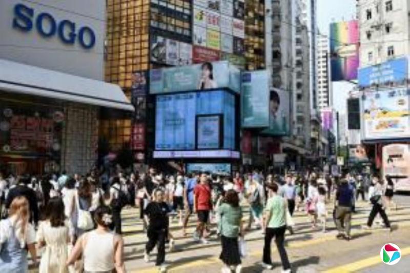 港官员:获批续签高才最高月薪可达30万港元