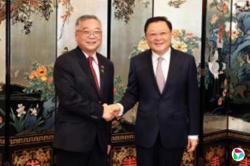 【视频】颜金勇会见中共深圳市委书记 探讨进一步加强数码经济等领域合作