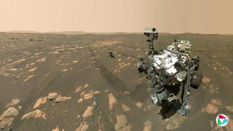 美国太空总署的毅力号探测车目前正在火星耶泽罗陨石坑附近行驶,收集可送回地球的样本