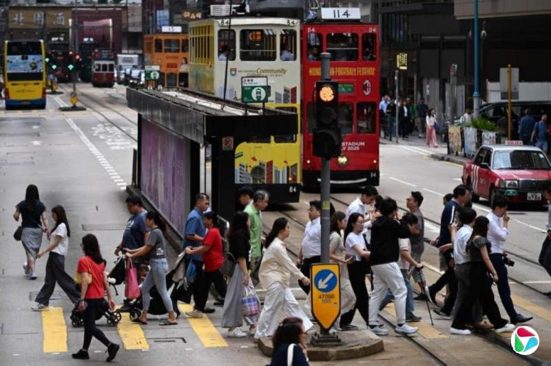 香港财政司司长:港股向好但尚未带动零售餐饮业
