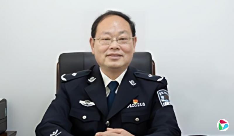中纪委公开通报:带班领导胡朝林,在深入贯彻中央八项规定精神学习教育期间,违规接受宴请,已被免职!