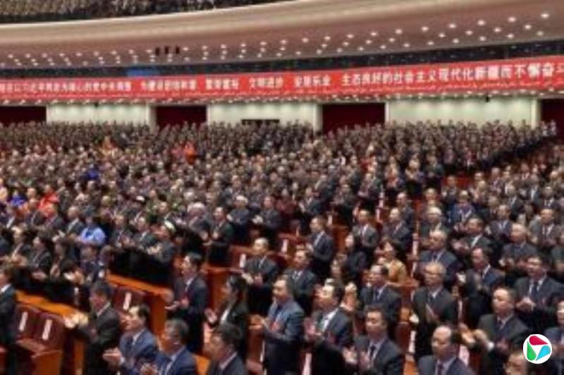 王沪宁:始终坚持依法治疆团结稳疆