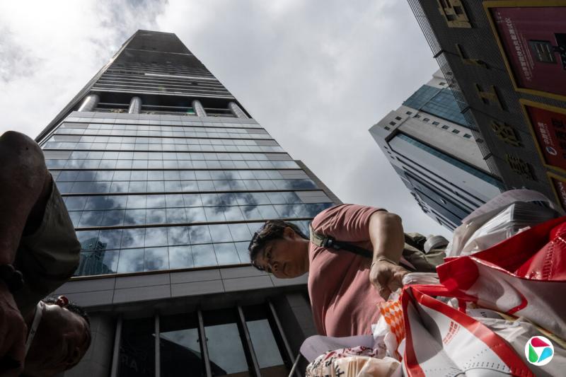 ����㳡���й�������ߵ�Ħ���¥֮һ����פ�˳�ǧ������⻧��