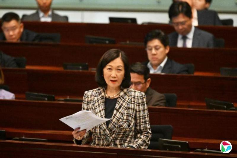 叶刘淑仪或弃选香港立法会 北京欲培育新一代建制派