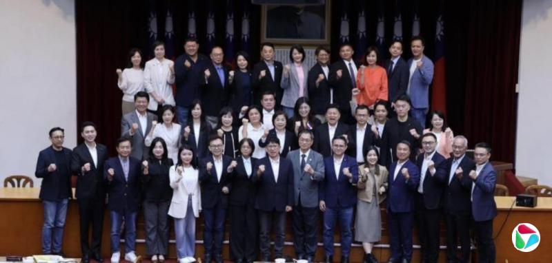 冯振豪:国民党主席改选的三个震撼