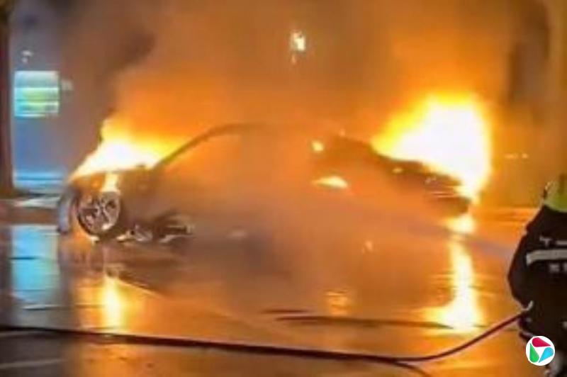 һǵϵ綯ͣȼ ͻðŨ