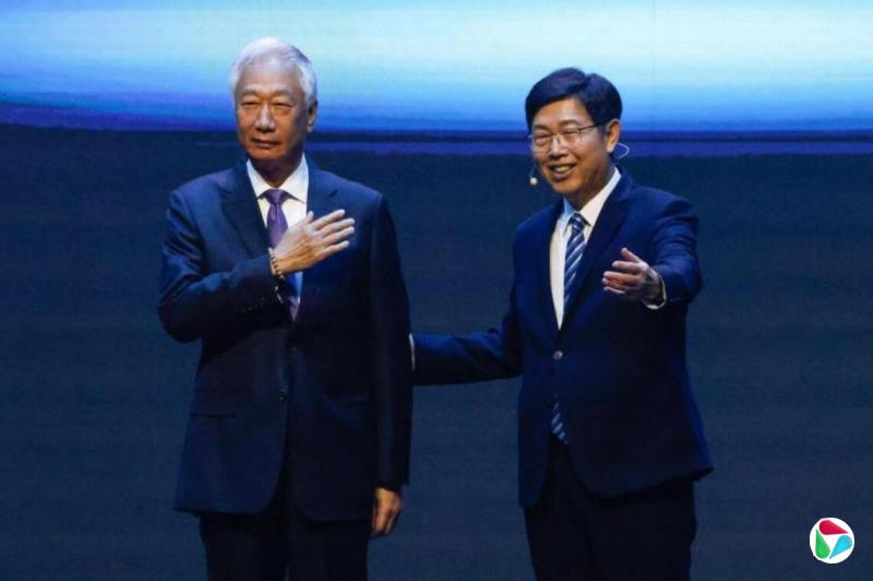 郭台铭白发苍苍出席鸿海活动