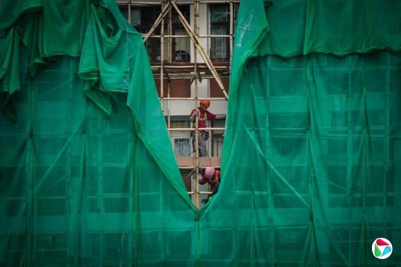 香港200多栋维修中高楼 被令周末或之前拆除棚网