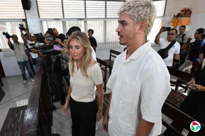 峇厘岛驱逐英国成人电影明星