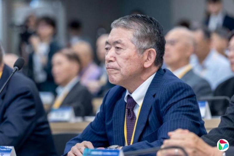 �����Ʋ�����ï ѧ�ߣ����ڶ��չ�Աʩѹ��������ʾ��