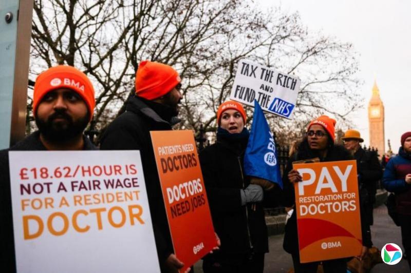 英国住院医师流感高峰期启动罢工