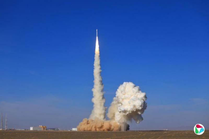 中美卫星200米擦肩 两国企业隔空交锋