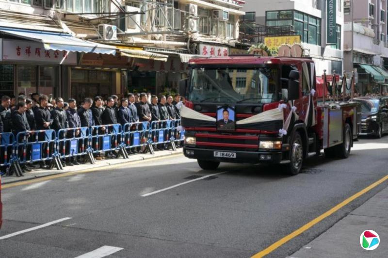 ��ۻ���ѳְ����Ա��ΰ������ ����е��ͱ�