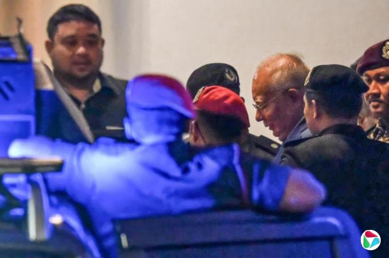 �ɼ�һ����25��ȫ���� �м�15�귣��36����Ԫ