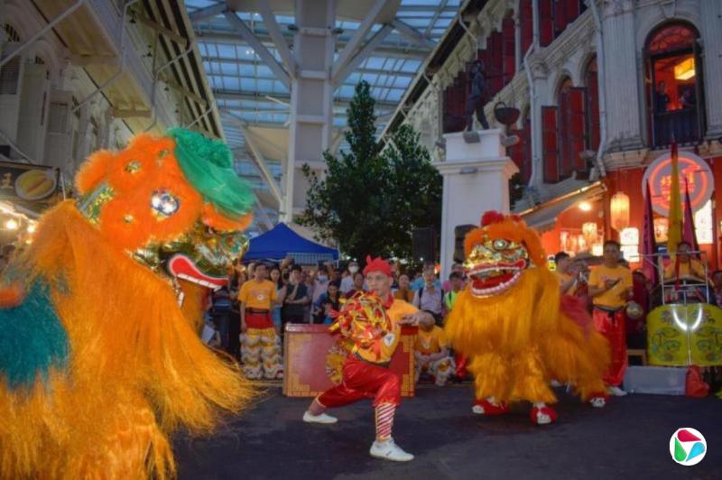 ����ǿ�����Ļ���ͬ��ʵ������