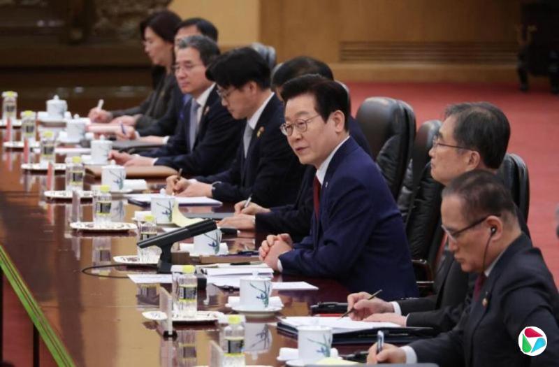 李在明今分别会晤李强和赵乐际