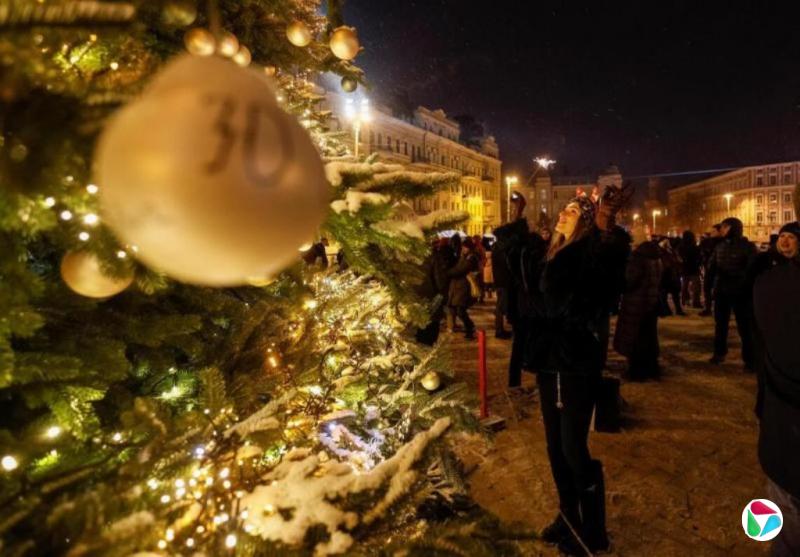 黄贞祥:节日孤独遇上AI伴侣难成双