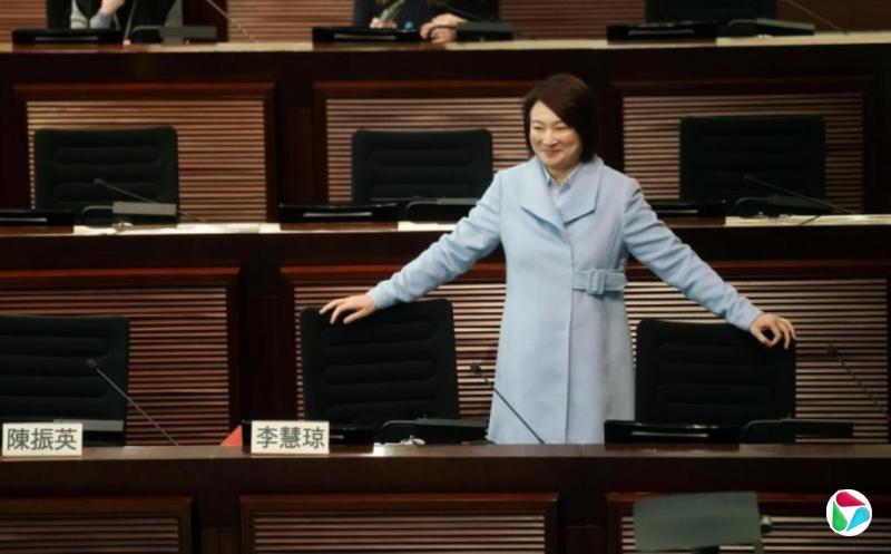 ���������������ϯ�������һ�����ѡ����������