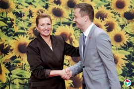 <b>�������������������ڱ�Լ����½��� �ܾ������ӹ�</b>