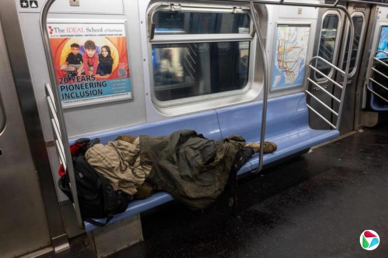 ����̸���ۡ���նɱ�ߡ����������Ұ���й��ٷ��ԡ��ɾ��󡱵Ļػ���