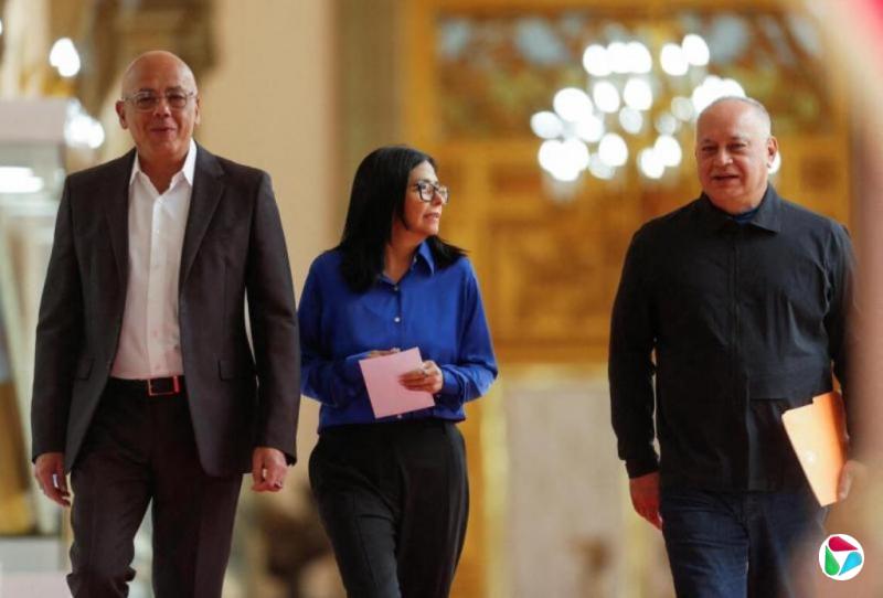 卫报:美抓捕马杜罗前 获罗德里格斯承诺协助稳住局势