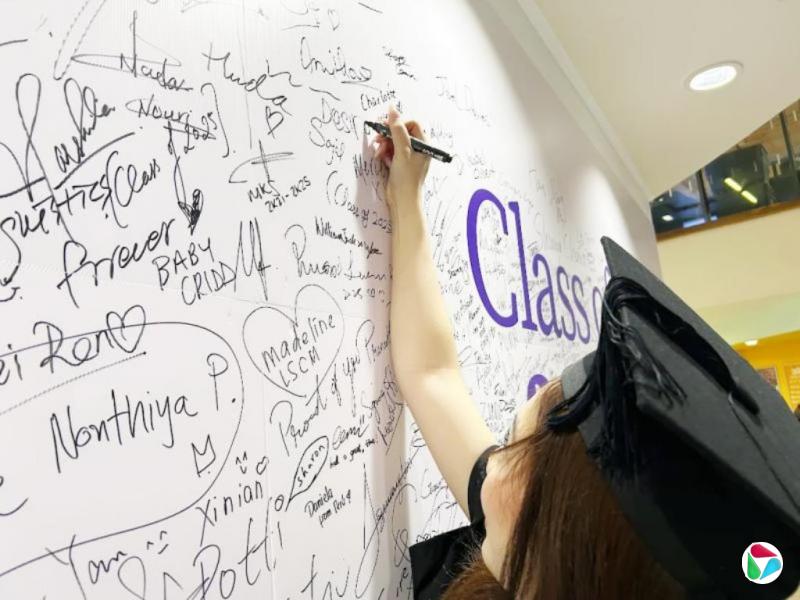 �����ࣺ����˹�� ���ഺ