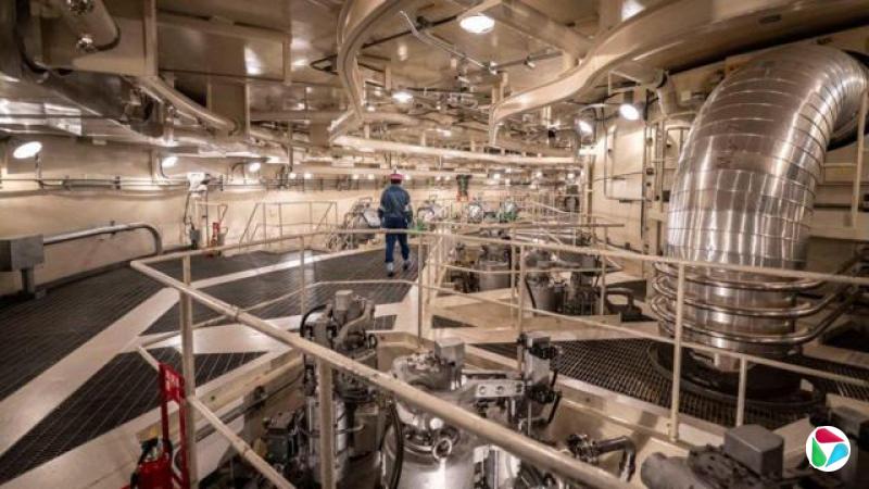 �ӱ���һ�������߹��˵糧��