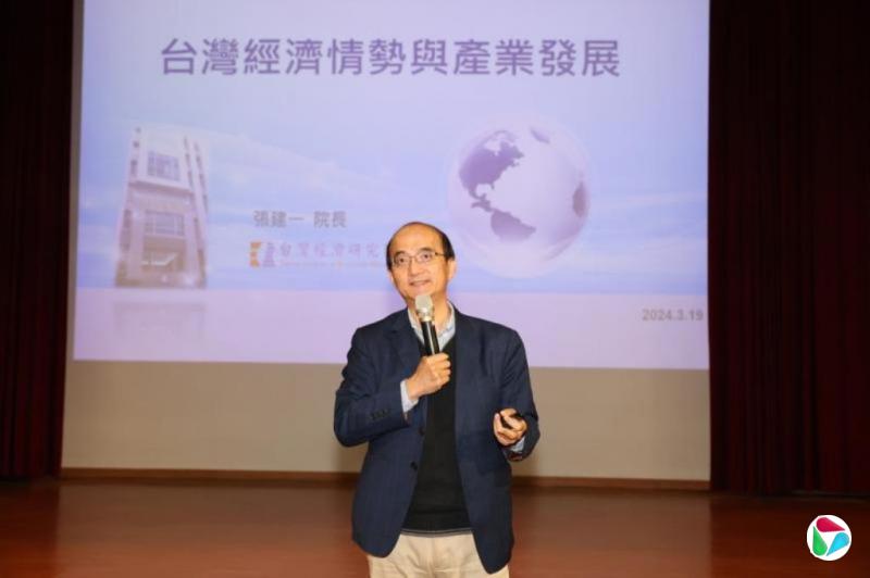 ̨��ԺԺ����̨����˰̸��������ս����һ�׶�