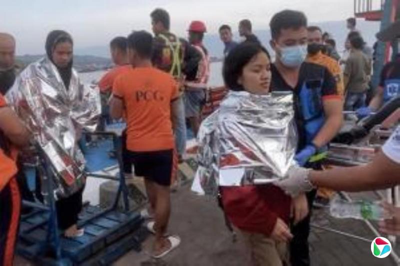 一艘游船在阿曼倾覆 至少三名法国游客遇难