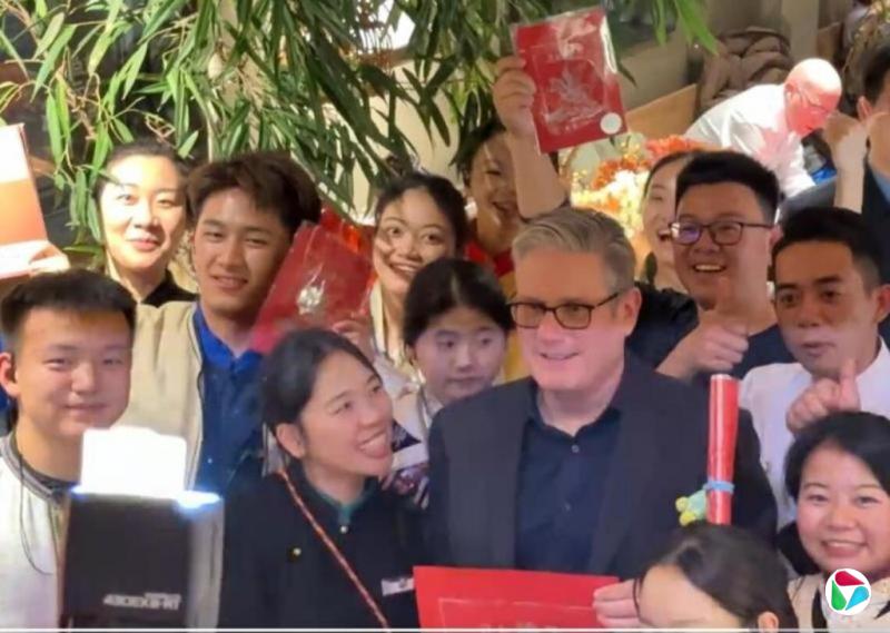 斯塔默访华第一餐 北京使馆区网红餐厅尝云南菜