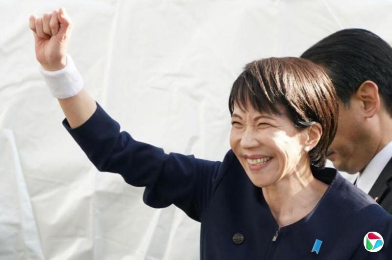 �ձ�ѡ����飺���񵳺�ά�»���ϯ����������