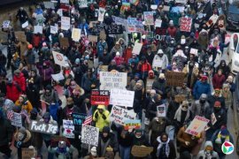 ����˾���������׵���ǹɱ��չ����Ȩ����