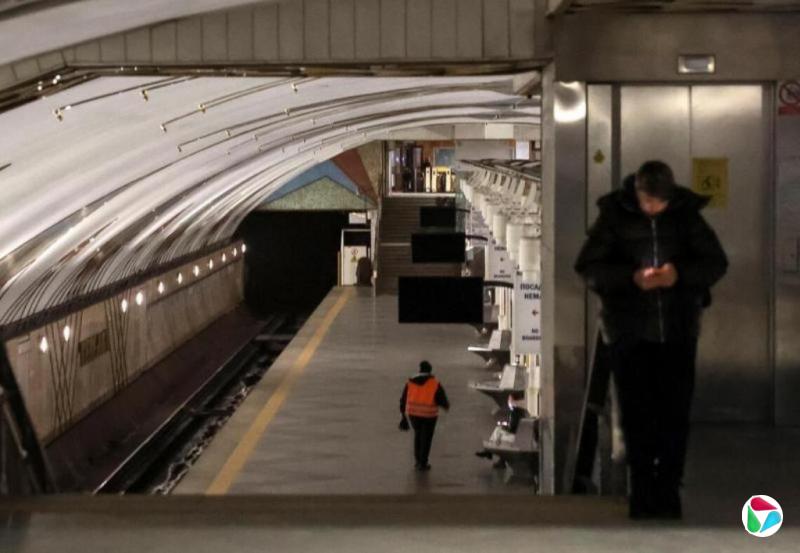 �ڿ�����Χͣ�� ��������ͣ��