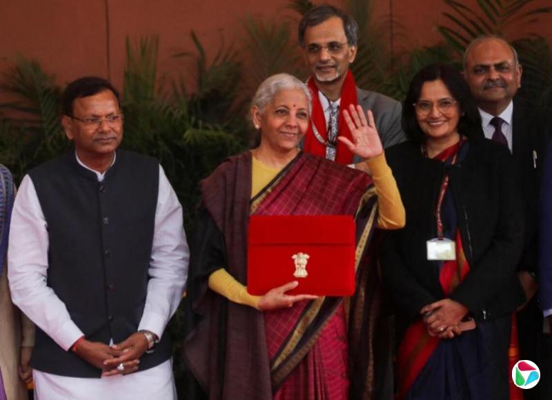 印度公布新预算案 加大投资制造业和基建应对关税挑战