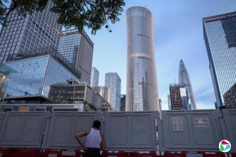 中国去年财政收入下降1.7% 12月降25%